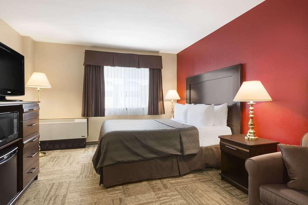 Coast Swift Current Hotel Exterior foto
